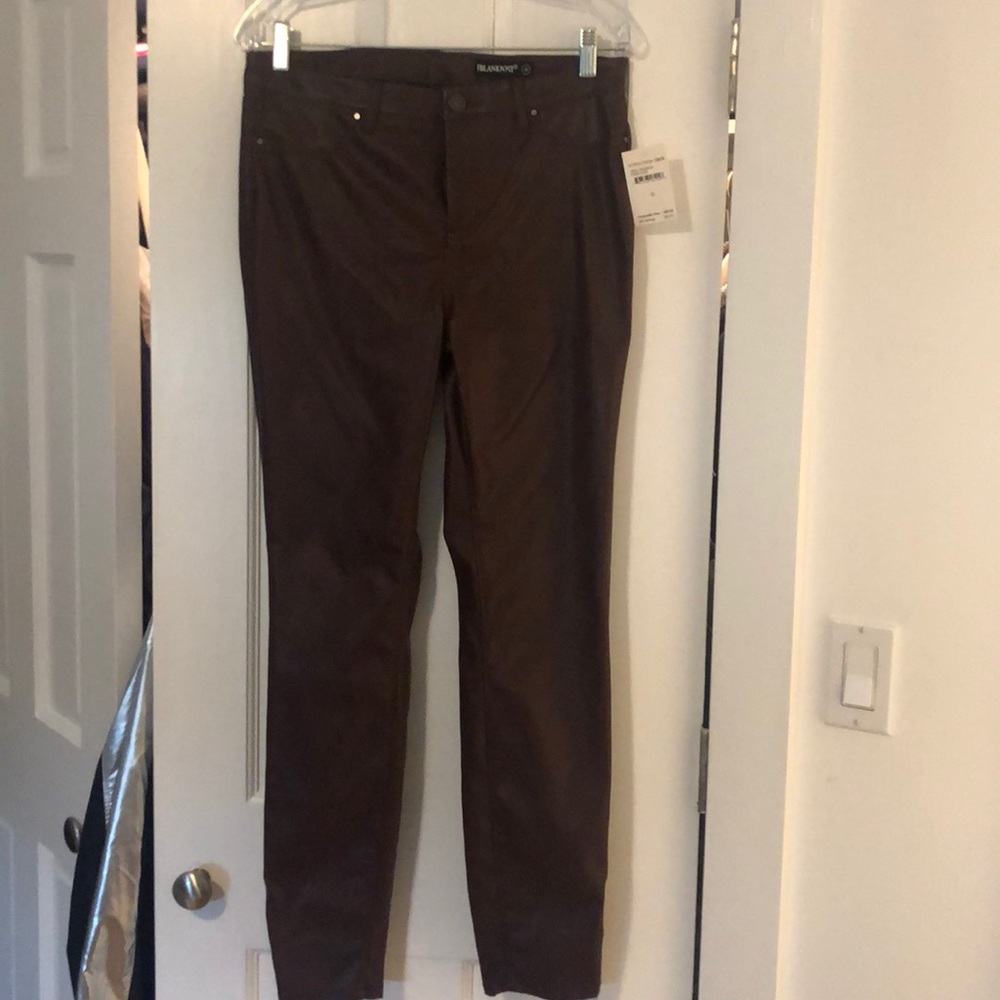 Faucet leather pants